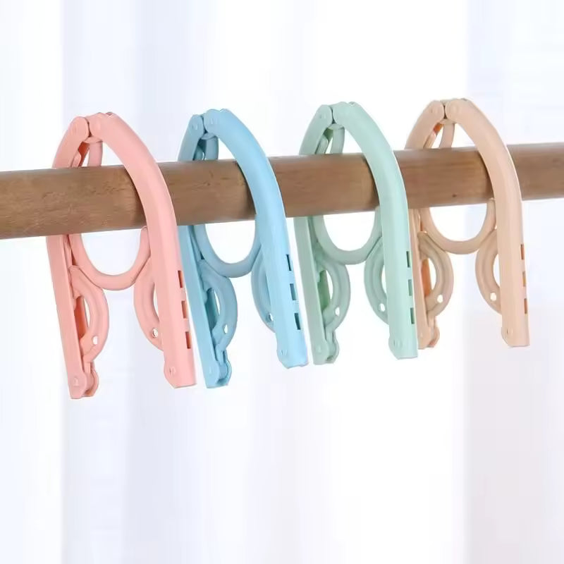 Mini Foldable Travel Hanger